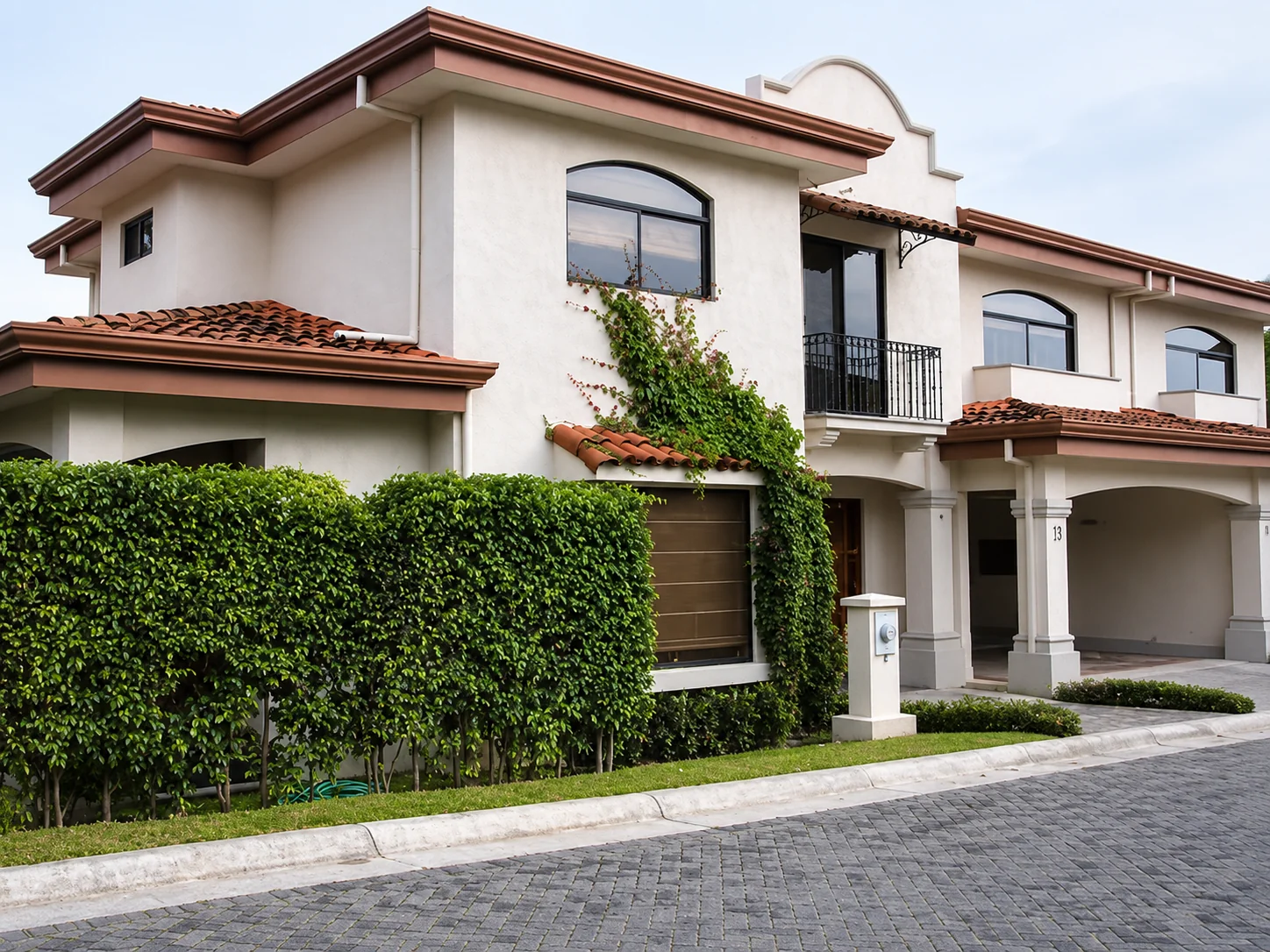 Casa Amplia en Condominio en Santa Ana — foto 1